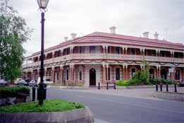 Jens Town Hall Hotel - Accommodation NT 0