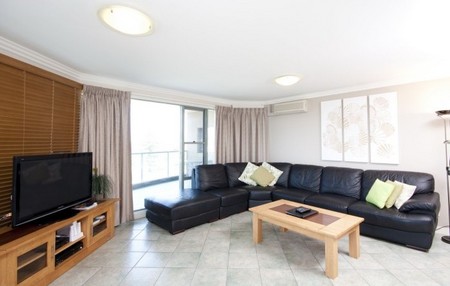 Sails Apartments - Accommodation Airlie Beach 1