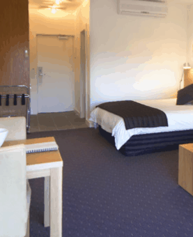 Hotel Sorrento - Accommodation Burleigh 1