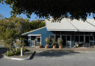 Abrolhos Reef Lodge - Accommodation Airlie Beach 3