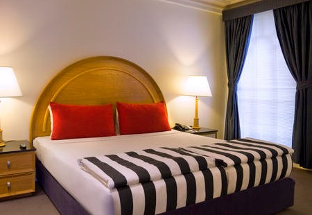 Vibe Savoy Hotel Melbourne - Accommodation Tasmania 4