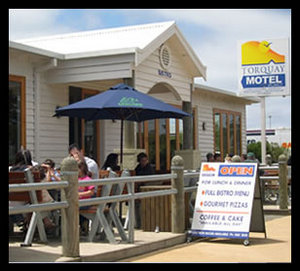 Torquay Hotel Motel - Accommodation Main Beach 1