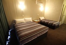 Torquay Hotel Motel - Accommodation Mermaid Beach 2