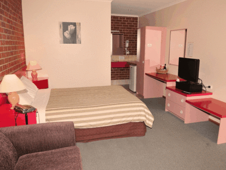 Werribee Motel  Apartments - Redcliffe Tourism