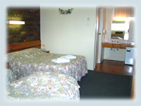 Coach Lamp Motel - Accommodation Burleigh 2