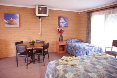 Frankston Motel - Accommodation Airlie Beach 3