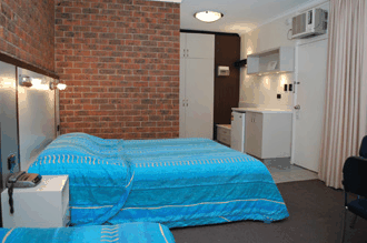 Lakes Central Hotel - Accommodation Fremantle 3