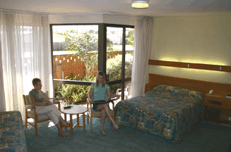 Lakes Central Hotel - Accommodation Fremantle 4