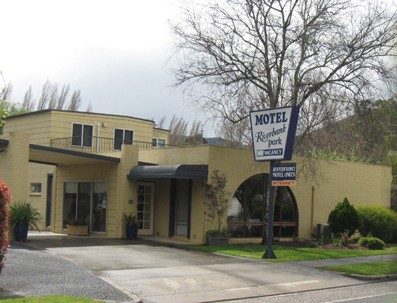 Riverbank Park Motel - Accommodation Mount Tamborine