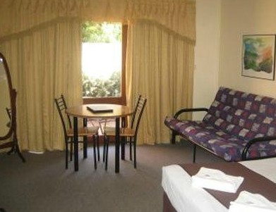 Parkway Motel - Accommodation Airlie Beach 2