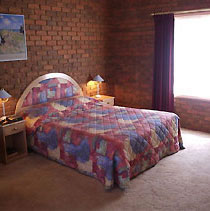 The Charles Sturt Motor Inn - Accommodation Yamba