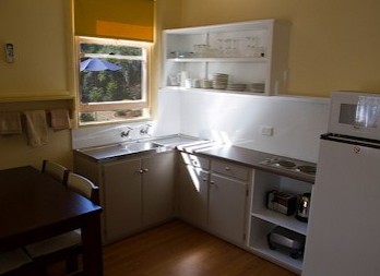 View Hill Holiday Units - Accommodation Burleigh 2