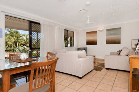 Cayman Quays - Accommodation Airlie Beach 2