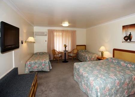 Comfort Inn Bay Of Isles - Accommodation Fremantle 1