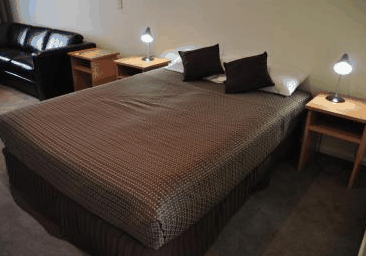 Emu Point Motel - Accommodation QLD 1