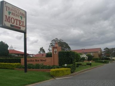 Travellers Rest And The Courtyard Restaurant - Casino Accommodation