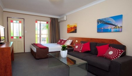 Central Railway Hotel - St Kilda Accommodation