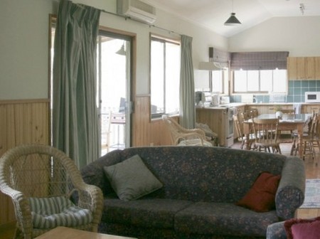Glen Ayr Cottages - Accommodation Whitsundays 4