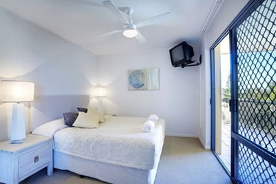 Surf Club Apartments - Accommodation Airlie Beach 2