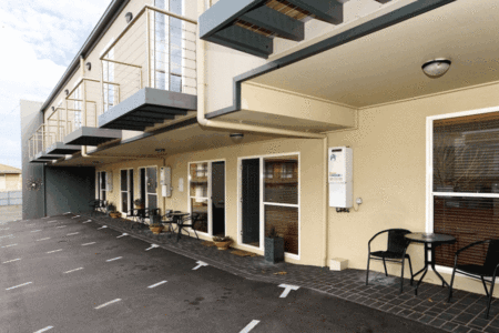 Best Western Beaches Apartments - Accommodation QLD 2