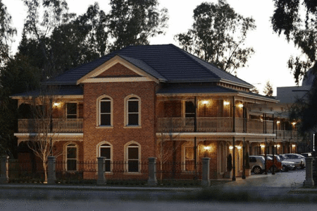 Carlyle Suites  Apartments - Kempsey Accommodation