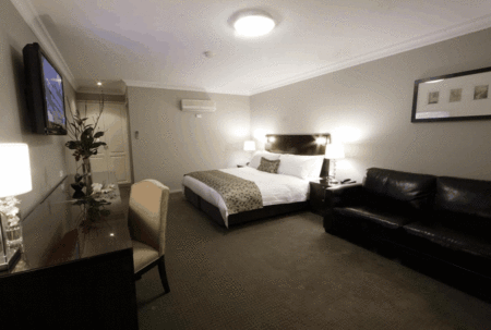 Carlyle Suites & Apartments - Tourism Noosa 2