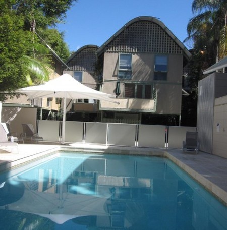 The Hastings Beach Houses - Accommodation in Surfers Paradise