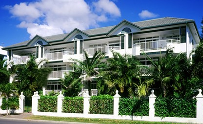 Costa Royale Beachfront Apartments - Redcliffe Tourism