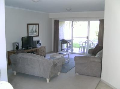 Absolute Beachfront Opal Cove Resort - Accommodation Bookings 4