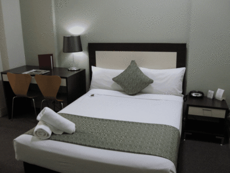Aarons Hotel - Accommodation Bookings
