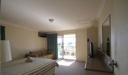Araluen Motor Lodge - Accommodation Port Macquarie 2
