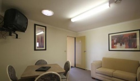Araluen Motor Lodge - Accommodation Tasmania 3