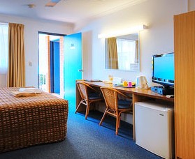 Blue Waters Motel - Accommodation Whitsundays 3