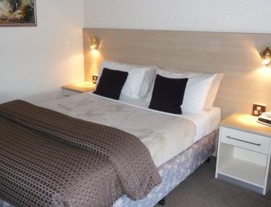 Hamiltons Townhouse Motel - Accommodation Airlie Beach