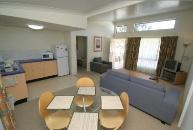 Kelanbri Holiday Apartments - Accommodation Burleigh 4