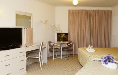 Motel 10 Motor Inn - Accommodation Fremantle 2