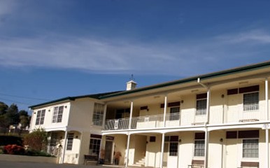 Colonial Lodge Motor Inn - Accommodation Airlie Beach 5