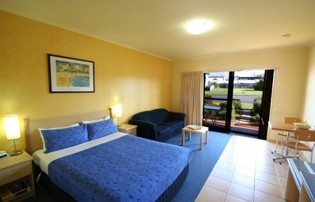 Seaview Motel & Apartments - Accommodation Airlie Beach 2