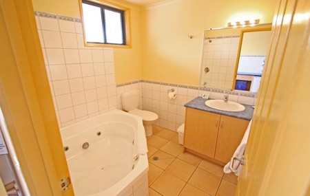 Seaview Motel & Apartments - St Kilda Accommodation 4