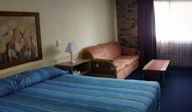 Lancaster Court Motel - Accommodation Burleigh 2