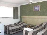 Hanging Rock Family Motel - Accommodation Airlie Beach 1