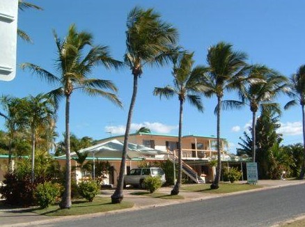 Palm View Holiday Apartments - Accommodation Whitsundays 2