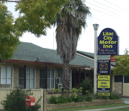 Lilac City Motor Inn  Streakhouse