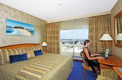 Quality Hotel Noahs On The Beach - Accommodation Burleigh 2