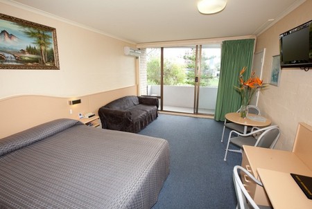 Palm Court Motor Inn - Accommodation Tasmania 1