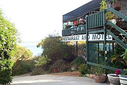 Matthew Flinders Terraces - Accommodation Port Macquarie 0