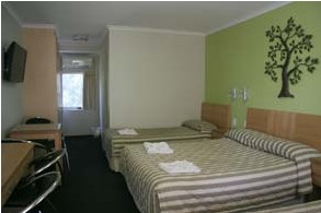 Queensgate Motel - Accommodation Airlie Beach 2