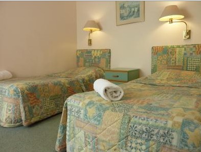 Sapphire Waters Motor Inn - Accommodation Find 2