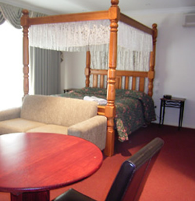 Sanctuary House Resort Motel - Accommodation Fremantle 1