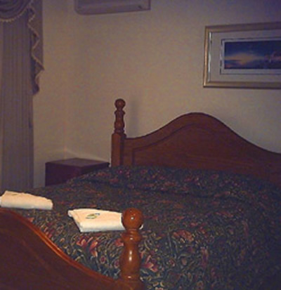 Sanctuary House Resort Motel - Accommodation Burleigh 2